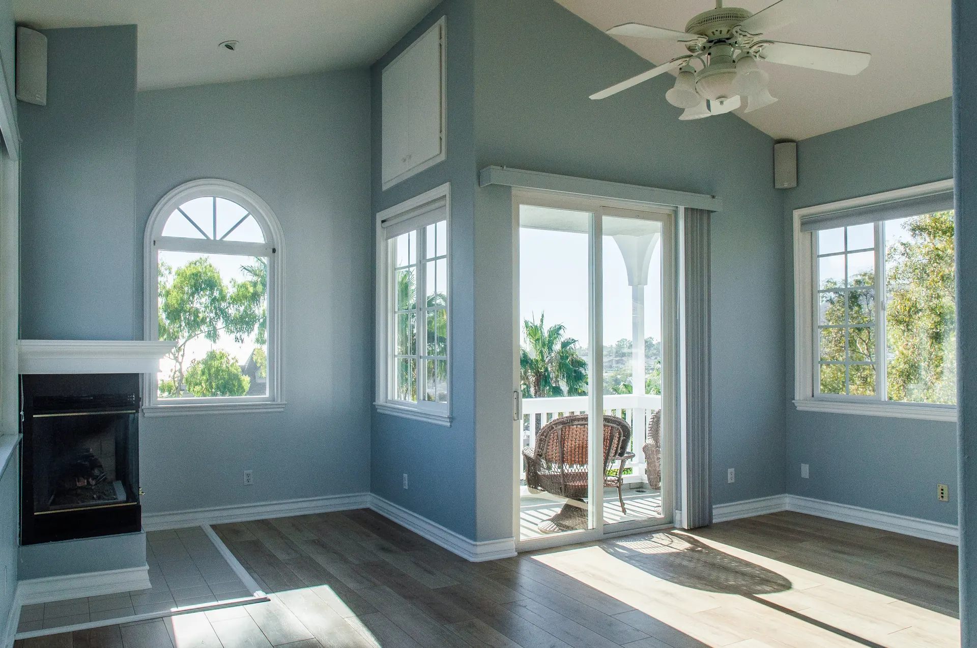 Window replacement on a Delaware home