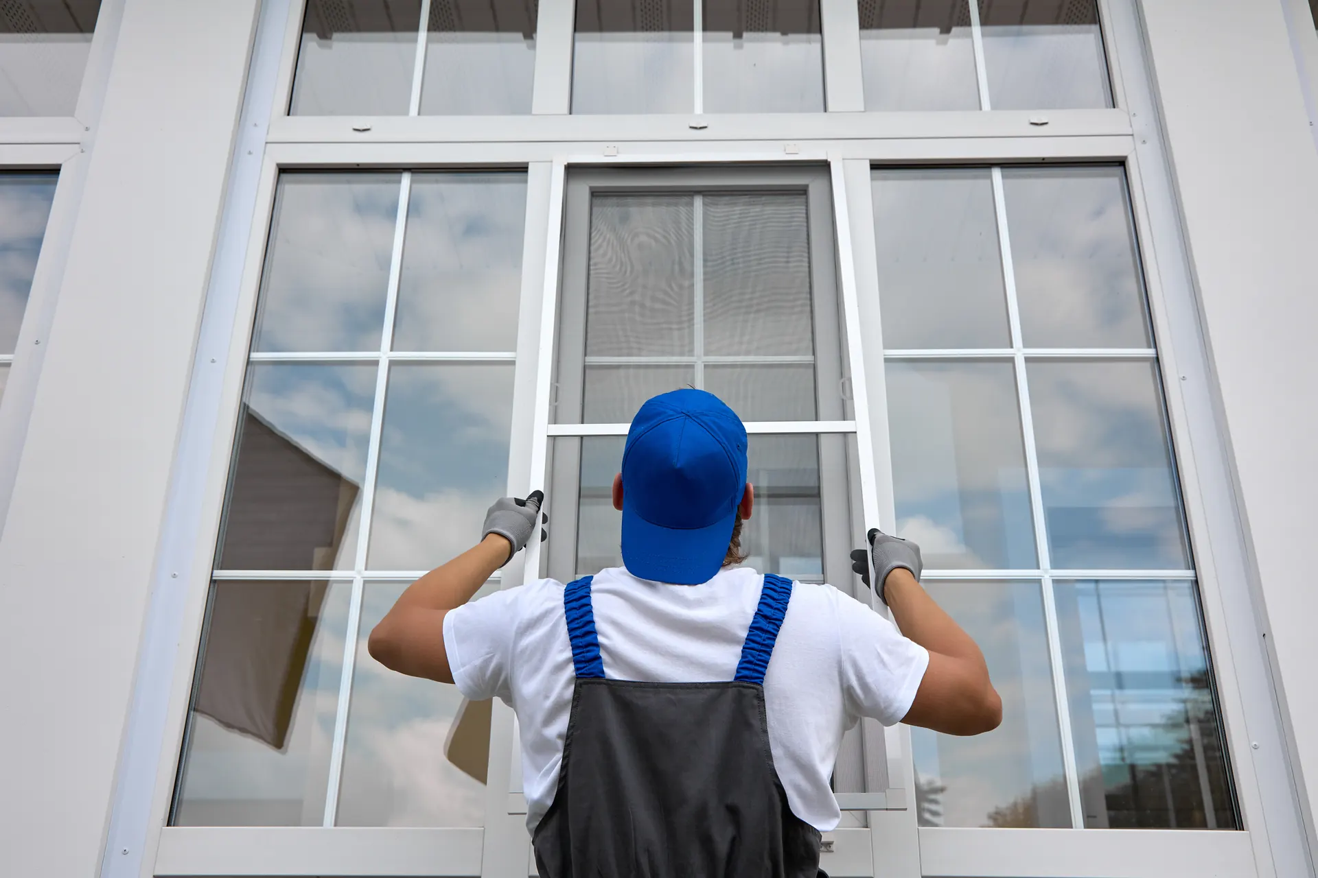 Window replacement on a Maryland home